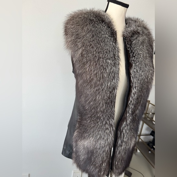 Italian Genuine Fur & Leather Vest – XL, Brand New, Rare Find - Picture 5 of 17